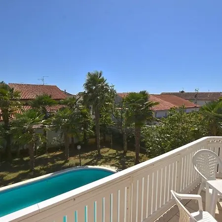 In With Balcony, Wifi 819-3 Апартаменты *