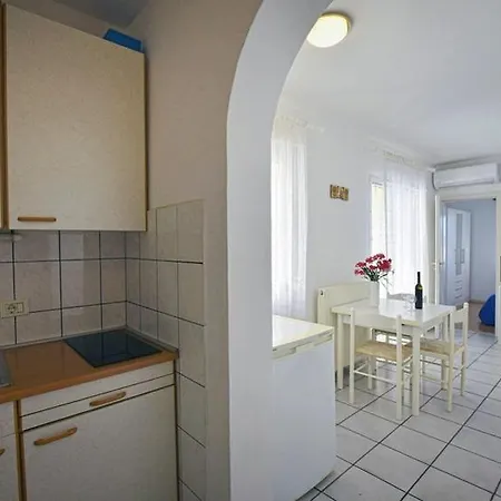 In With Balcony, Wifi 819-3 Apartman