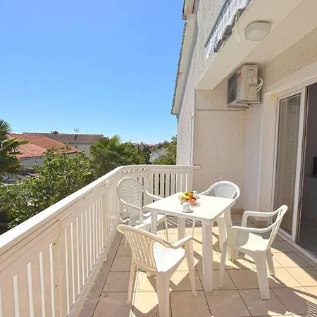 In With Balcony, Wifi 819-3 Apartman